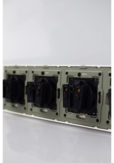 Vo'stabl Beyaz Beş Kollu Topraklanmış Ve Korumalı Priz 163735062 105 Derece