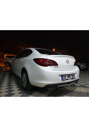 OtoÇizgi Opel Astra J Spoiler - Spoyler Piano Black-Parlak Siyah OtoÇizgi