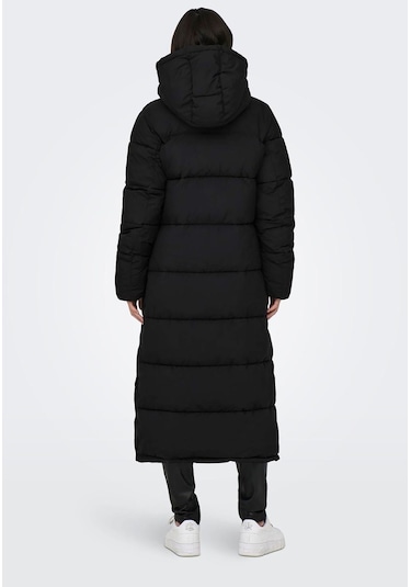 Only Kadın Onlann Kapüşonlu Uzun Puffer Mont 15287913 Siyah