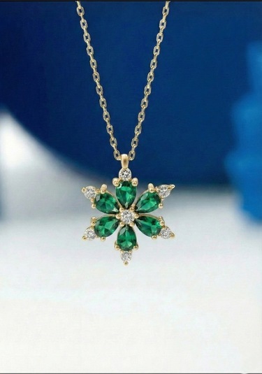 Çekirdekjewelry 925 Ayar Gümüş Yesil Taşlı Kamelya Çiçeği Kolye Sarı Yeşil