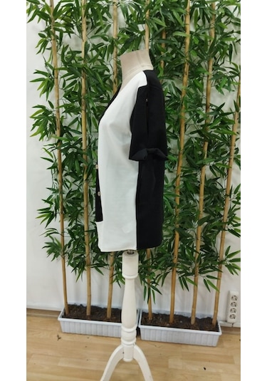 Soonaksesuar Kadın Kısa Kollu Kollardan Bağlamalı Önden Asimetrik Kesim Çift Renk Detaylı Düğmeli Ithal Krep Bluz Siyah