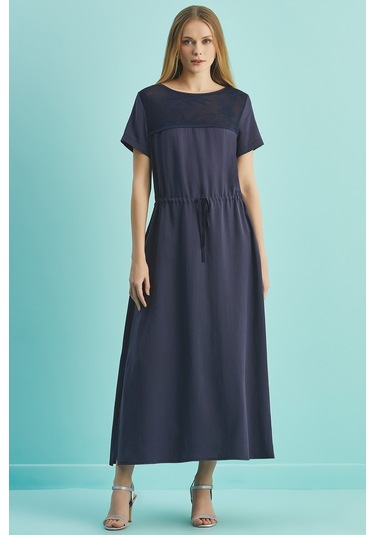 Kısa Kollu Lacivert Elbise