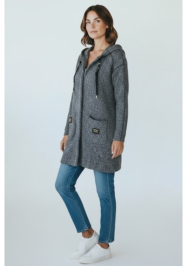 Kadın Üstten Cepli Kapüşonlu Önü Fermuarlı Kaşe Hırka Gri
