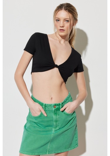 Regular Fit Normal Kesim V Yaka Siyah Crop Bluz Siyah