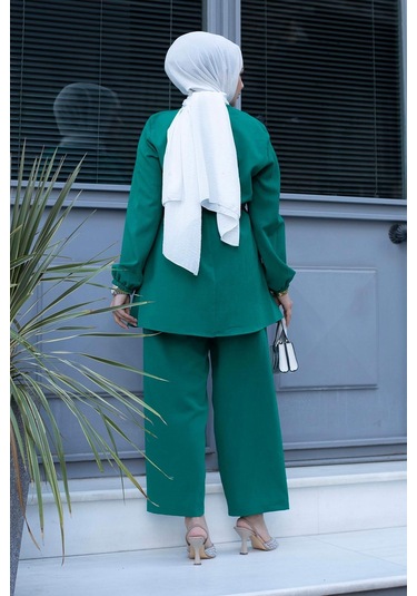 Bronş Detaylı Tesettür Yeşil Takım Yeşil