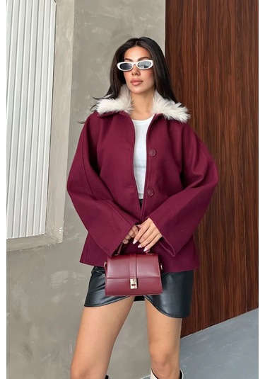 Kadın Bej Kürk Yakalı Kısa Ceket Kaşe Kumaş Oversize Geniş Kol Düğmeli Kışlık Bordo