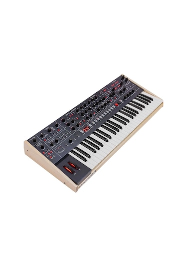 Sequential Trigon-6 49-tuş Polifonik Analog Synthesizer