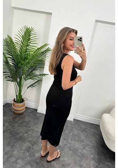 Kadın Çift Yırtmaç Detaylı Sıfır Kol Midi Boy Elbise Siyah
