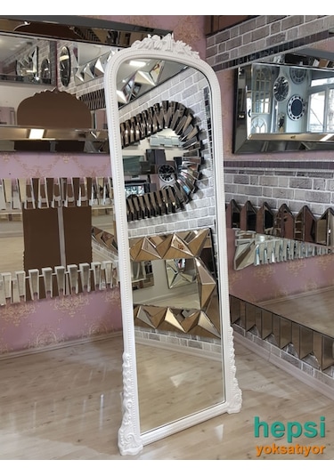 Matmazel Model Beyaz Renk Varaklı Ayaklı Boy Aynası