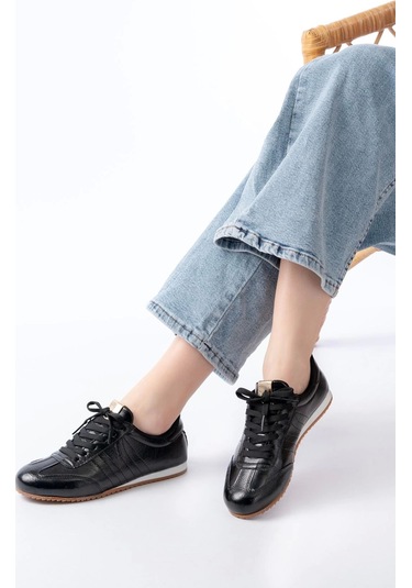 M-1009 Siyah Rugan Bağcıklı Günlük Kadın Spor Siyah Rugan