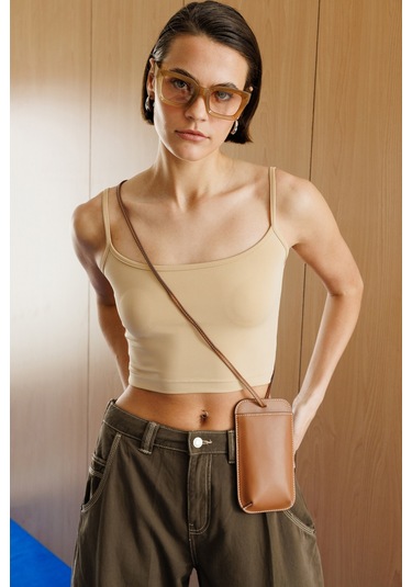 Genius Store Kadın Scuba Kumaş İp Askılı Crop Top Crop-atlet Bej