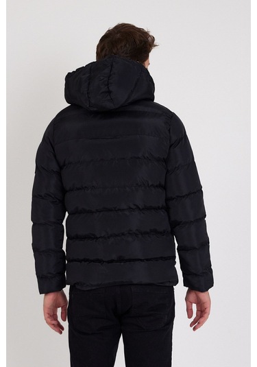 Erkek Siyah Dar Kesim Kapüşonlu Dik Yaka Şişme Mont