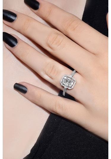 Modern Tasarım 0.55 Ct Baget Kare Tektaş Yüzük