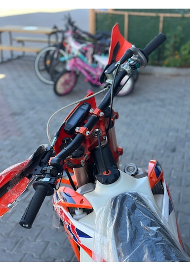 Yuki Ysn Dirty Paws 250 Motosiklet Turuncu