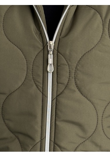 Kadın Cepli Kapitone Kapüşonlu Crop Yelek Haki