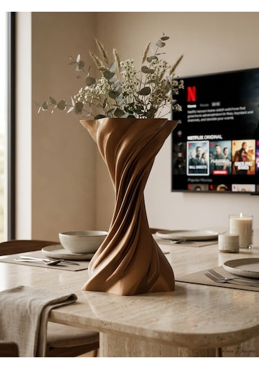 3d Kıvrımlı Bakır Vazo