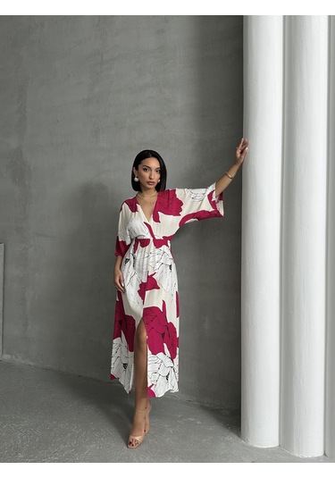 Kadın Kruvaze Yaka Yırtmaçlı Uzun Yazlık Elbise Fuşya - Beyaz
