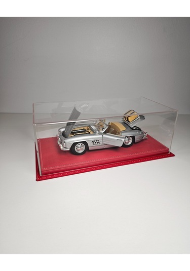 1:18 Model Araçlar İçin Kırmızı Deri Tabanlı Pleksi Case
