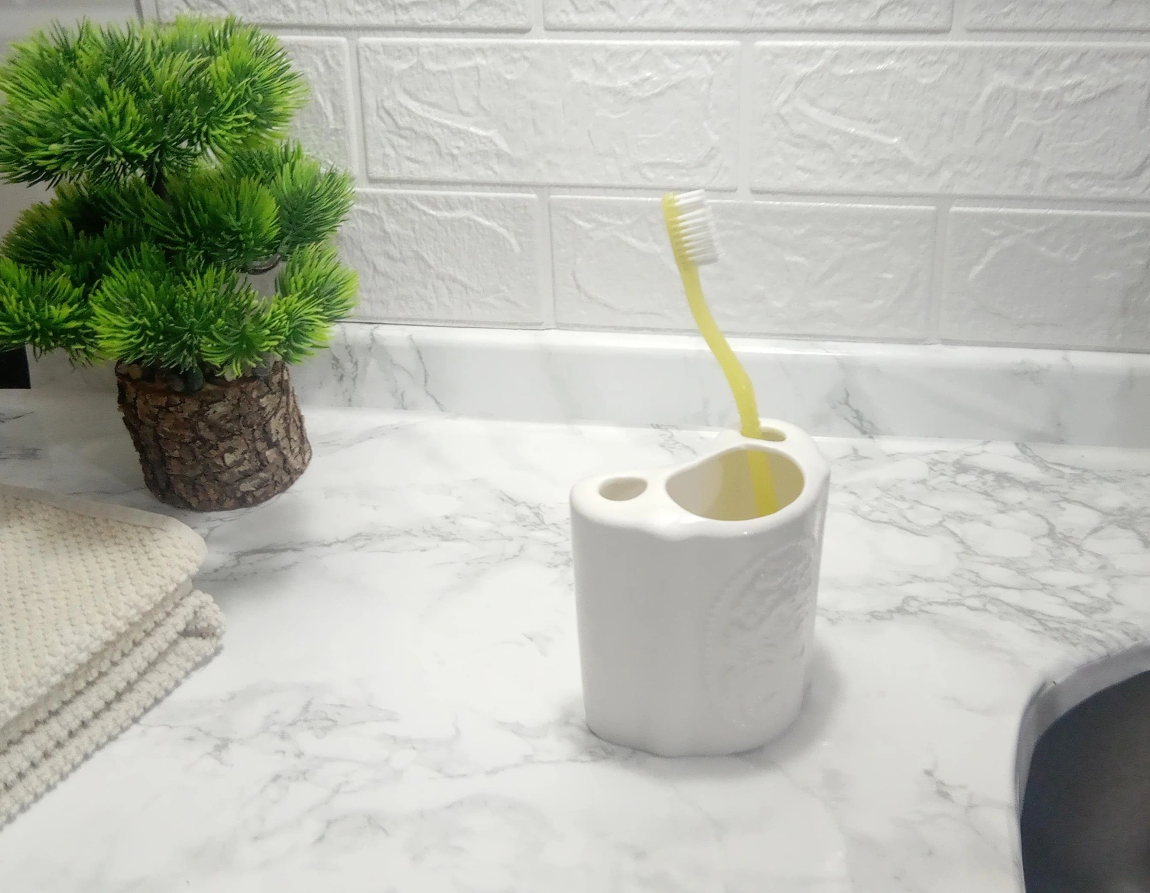 2 Adet Seramik Diş Fırçalık Çiçekli Oval Model 8x5x10cm Banyo Seti Çok Renkli