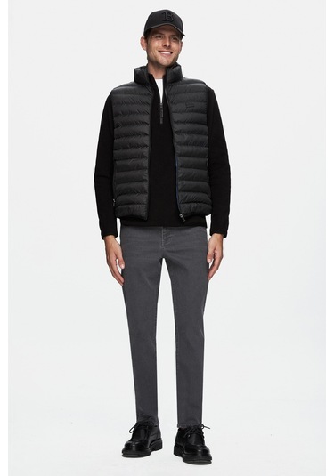 Blume Siyah Fermuarlı Ve Cepli Polyester Standard Fit Erkek Yelek Siyah