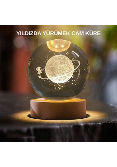 Sarı Işıklı Dekoratif Cam Küre Kız Figürlü Ahşap Standlı