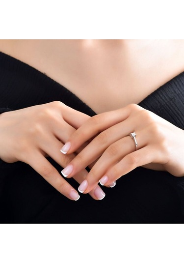 0.26Ct Pırlanta Tektaş Yüzük - 18K