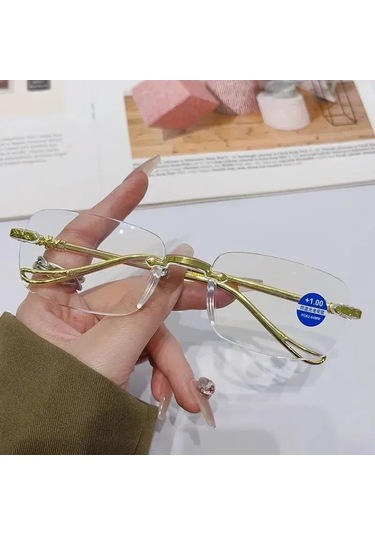 Shineyee Mavi Işık Koruyucu Hafif Yakın Gözlük - 150 Derece Altın Çerçeveli, Kutusu Ve Mikrofiber Bez İle