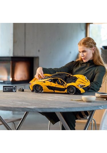 LEGO® Technic McLaren P1™ 42172 - Otomobil Tutkunu Yetişkinler için Sergilenebilir Araba Modeli Yapım Seti (3893 Parça)