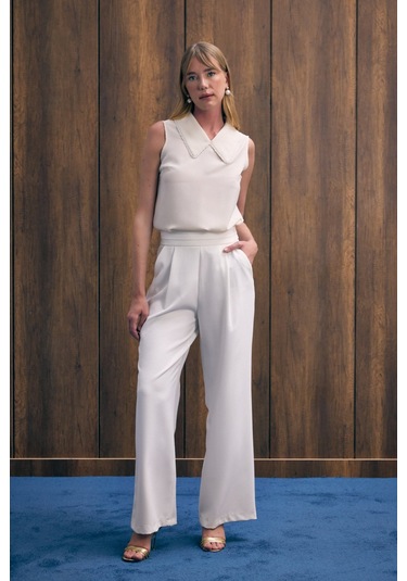 Yaka İncili Kolsuz Bluz - Bej-136428 Bej