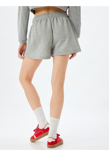 Koton Mini Şort Cepli Üç İplik Beli Lastikli Rahat Kalıp Gri 5sak70012ek Gri