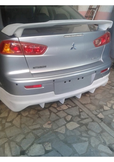 Mitsubishi Lancer Evo Arka Ek Plastik Uyumlu