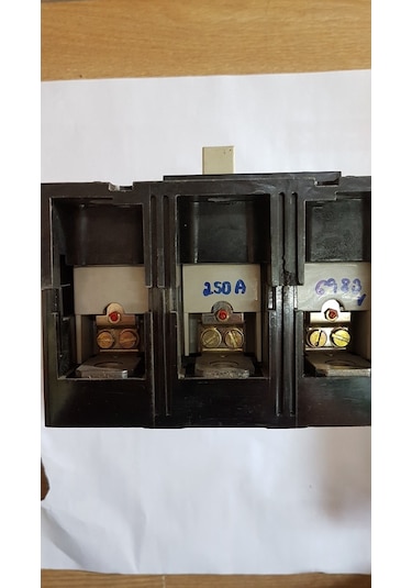 Oez Ba51x37 Otomatik Termik Manyetik Şalter 3 Kutuplu