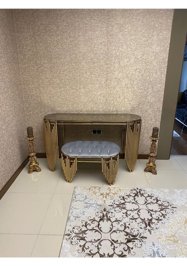 Ekgconcept Piyano Model Lüx Dresuar Ve Puf Gold