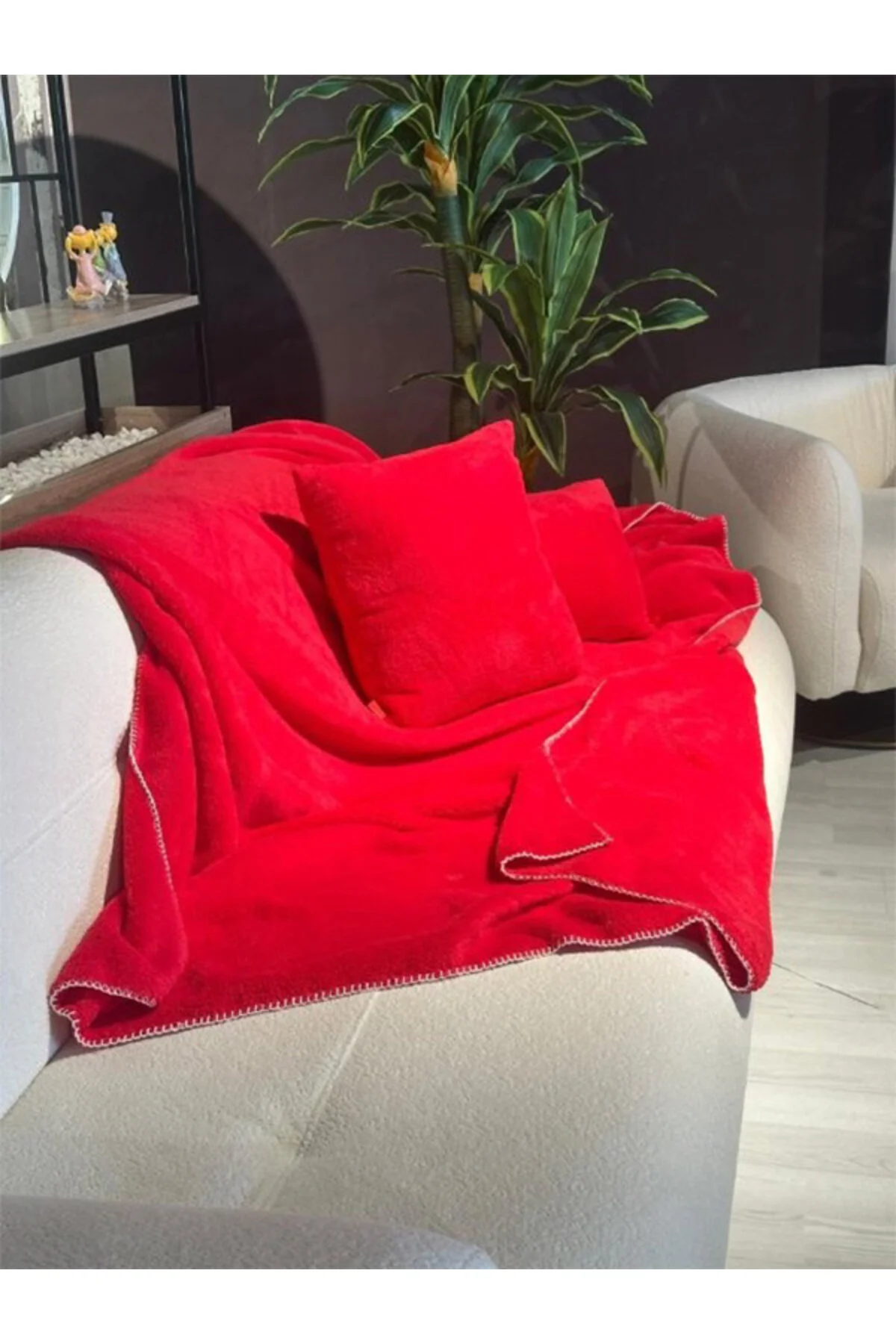 Wellsoft Tek Kişilik Tv Battaniye Ve Kırlent Seti 150 X 200 Cm Fuşya