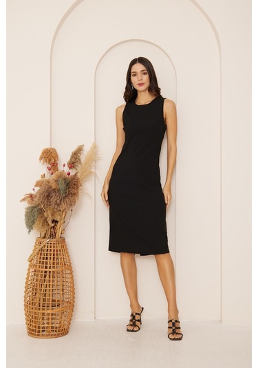 Siyah Yırtmaç Detaylı Kolsuz Elbise Dm1032