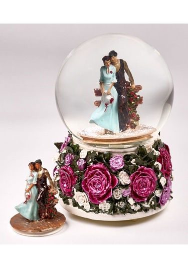 Kar Küresi Renkli Güller Büyük 100 Mm El Boyama, Müzikli Kendinden Üflemeli, Gül Bahçesinde Sevgili