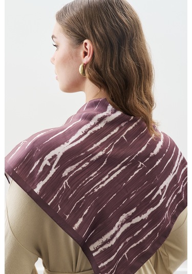 Desenli Orta Boy Saten Fular Vıe Vıe