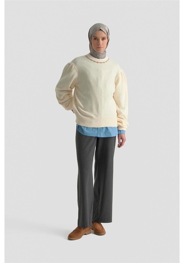 Armine Yakası İnci Detaylı Kazak 25kd6008 Ekru Ekru