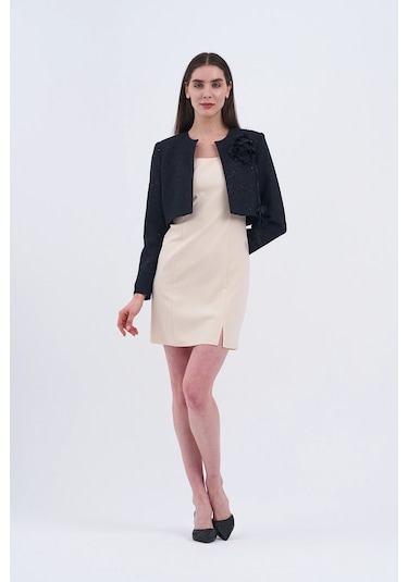 Trend Kadın Modern Ve Şık Ceket Ve Elbise Kombini Bej