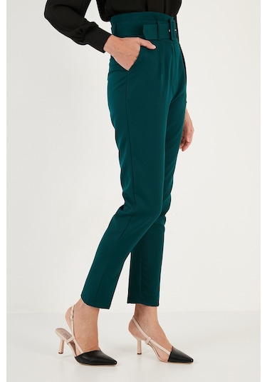 Lela Yüksek Bel Cepli Kemerli Regular Fit Kumaş Bayan Pantolon 611Pl04 Zümrüt