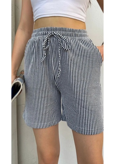 Yandan Cepli Beli Bağcıklı Su Yolu Kadın Çizgili Şort Siyah