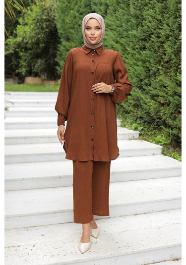 Büzgü Detaylı Tesettür Kahverengi Takım Kahverengi