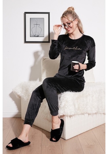 Lela Regular Fit Yumuşak Dokulu Kadife Bayan Pijama Takımı 6094200W4 Siyah