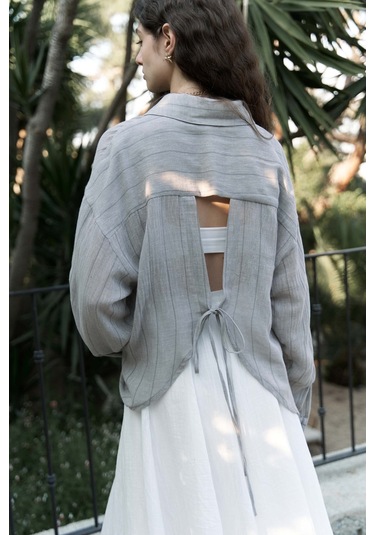 Calynn Sırt Dekolteli Çizgili Vizon Keten Gömlek VİZON