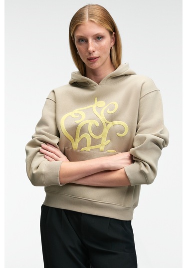 LIORAEN Kadın Baskılı Relaxed Kanguru Cepli Kapüşonlu Taş Rengi Sweatshirt