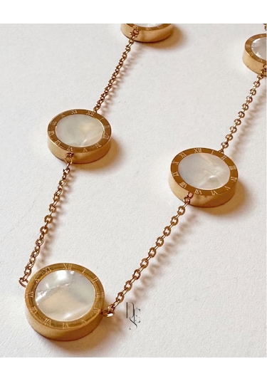 Gold Roma Harf Kolye Çok Renkli