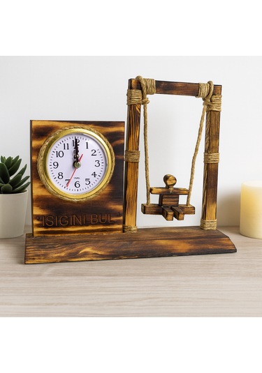Dekoratif Ahşap Salıncaklı Masa Saati Kişiye Özel İsim Yazılabilir Tasarım ahşap