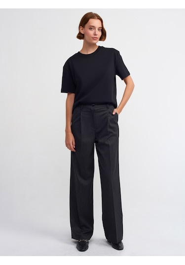 Dilvin Dekoratif Dikişli Bisiklet Yaka Tshirt  Siyah