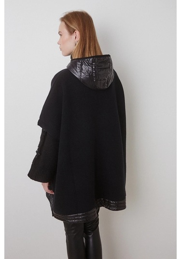 Bsb Kapüşonlu Siyah Kadın Pelerin 050-262003 001