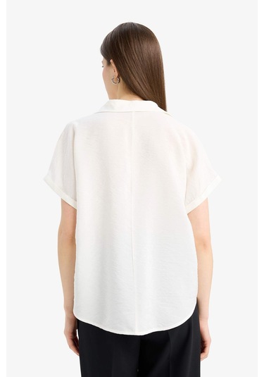 DeFacto Comfort Fit Gömlek Yaka Basic Düz Kısa Kollu Bluz E5989AX25SPER136